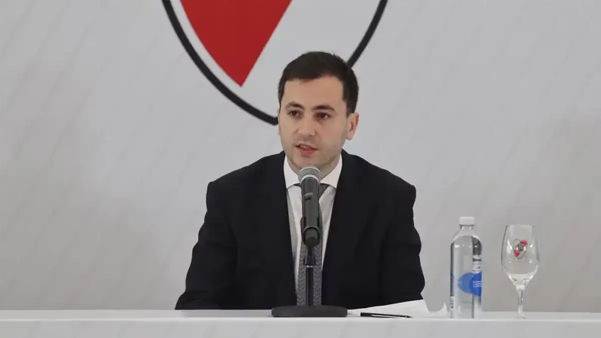Stefano Di Carlo, el presidente de River Plate, brindó una fuerte conferencia de prensa en medio de un momento crítico del club millonario