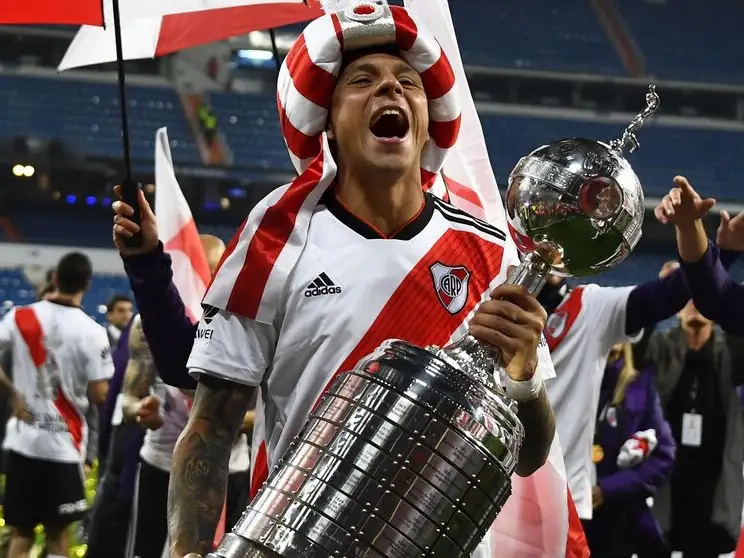 Millonario. Enzo Perez, en lo más alto.