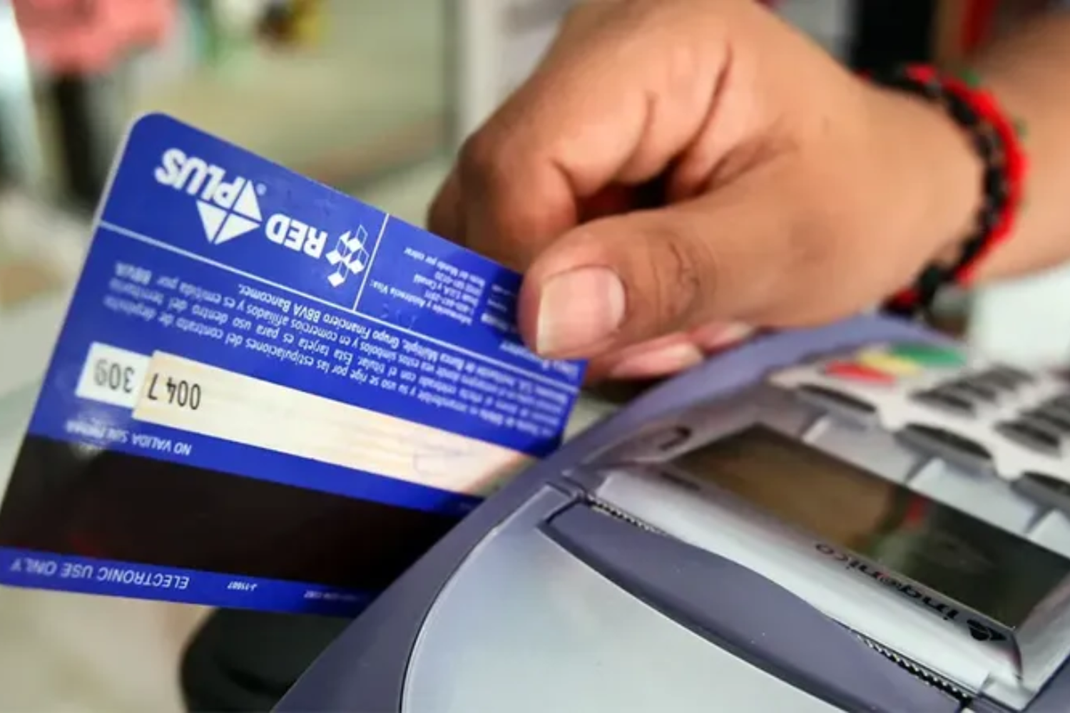 AFIP: reintegro del 15% en Compras para jubilados y titulares de AUH y AUE