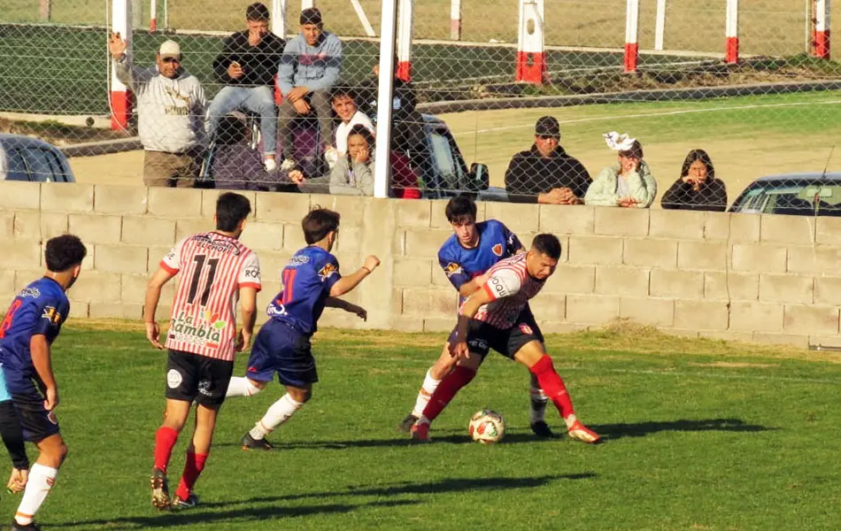 Mas expulsados que goles en San Cayetano