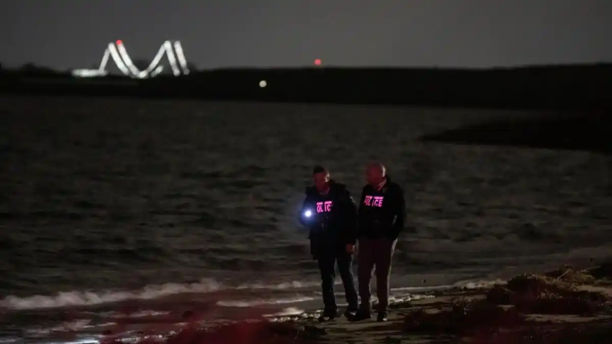 ESCALOFRIANTE: Hallan cuerpo en de la costa de la Bahía de Jamaica en Nueva York