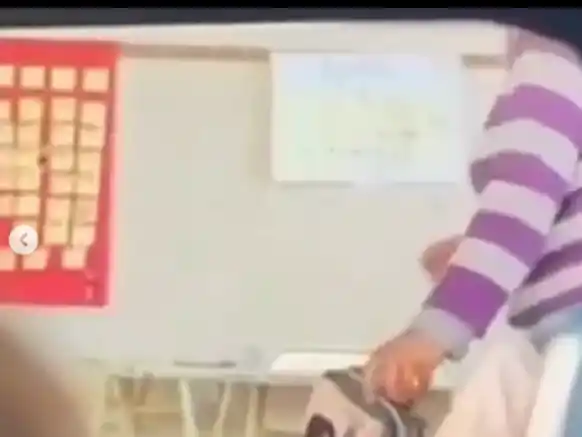 Escándalo en una escuela de Victoria: una docente fue filmada robando a sus alumnas