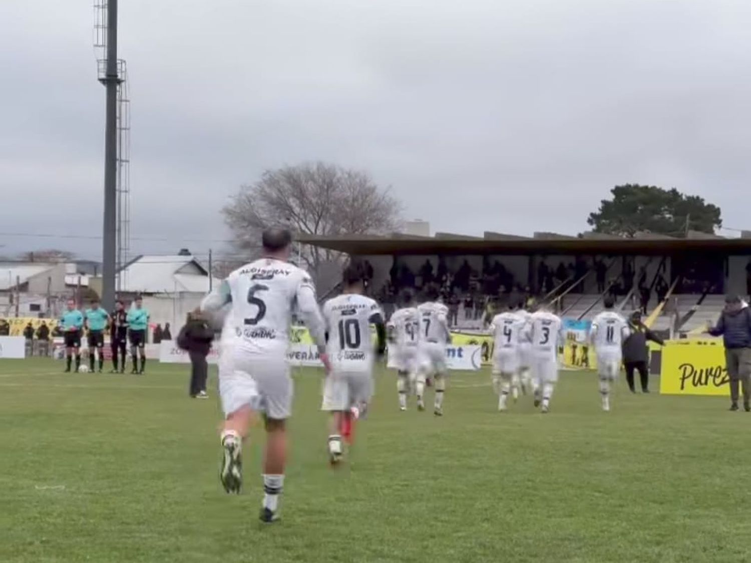 Santamarina perdió 2 a 1 contra Cipolletti en el Estadio San Martín
