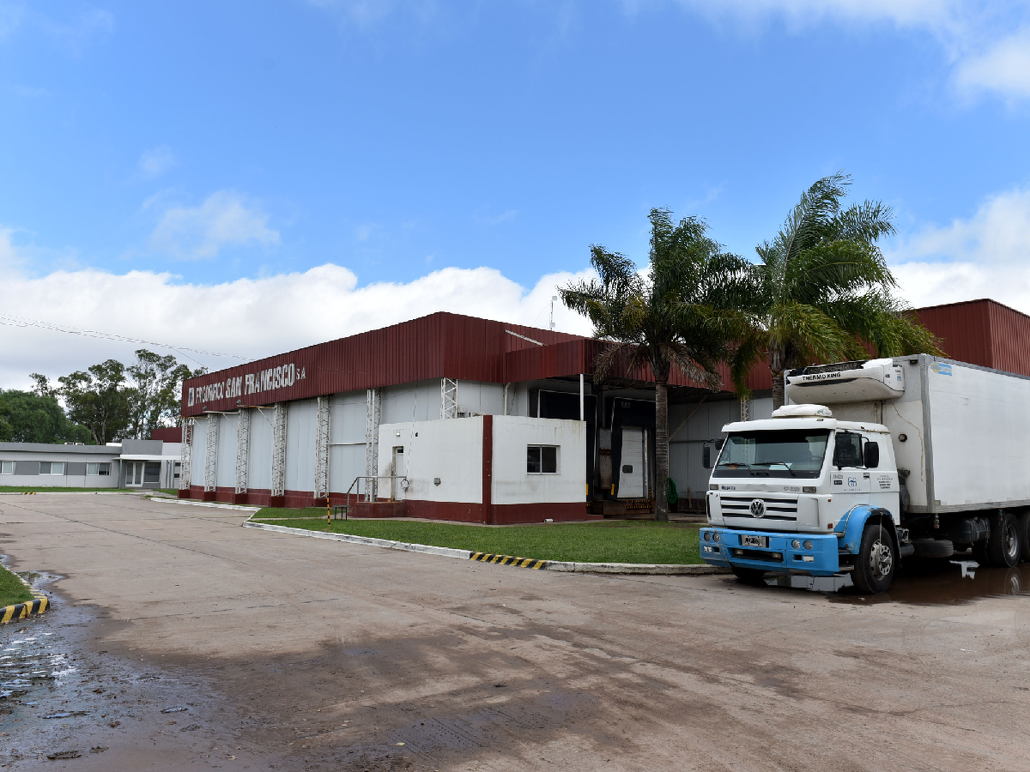 Sindicato pide que vuelva el transporte para trabajadores del frigorífico