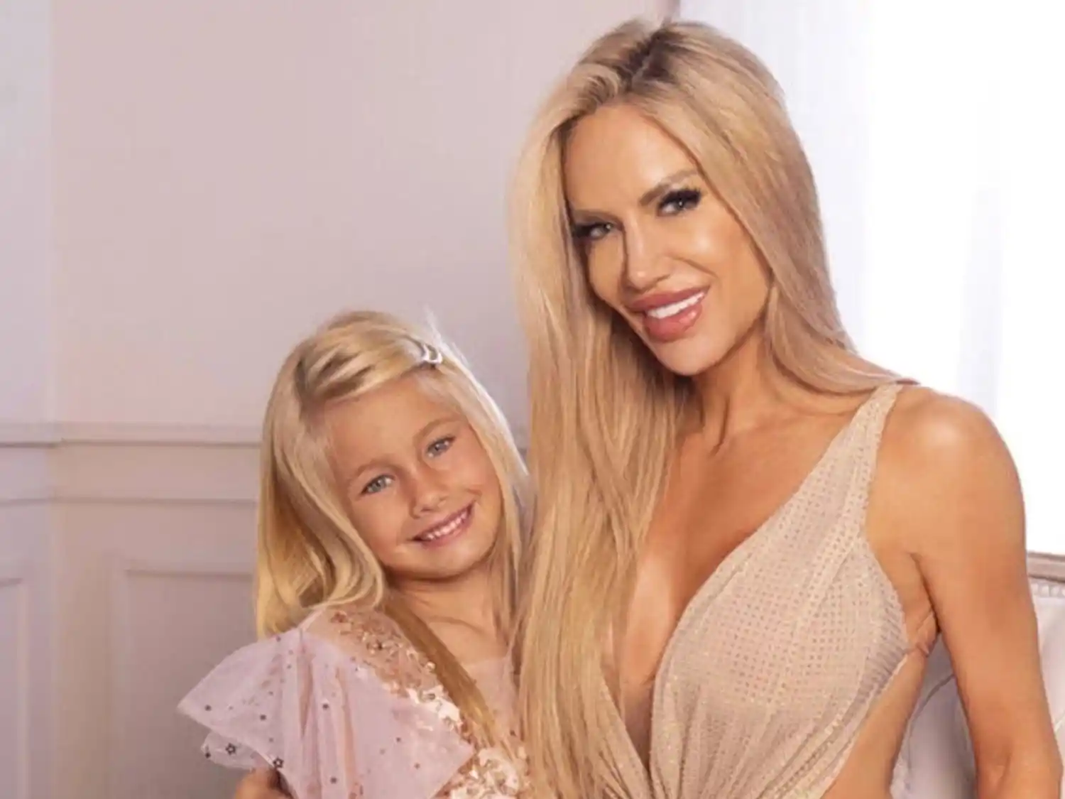 Luli Salazar y su hija Matilda