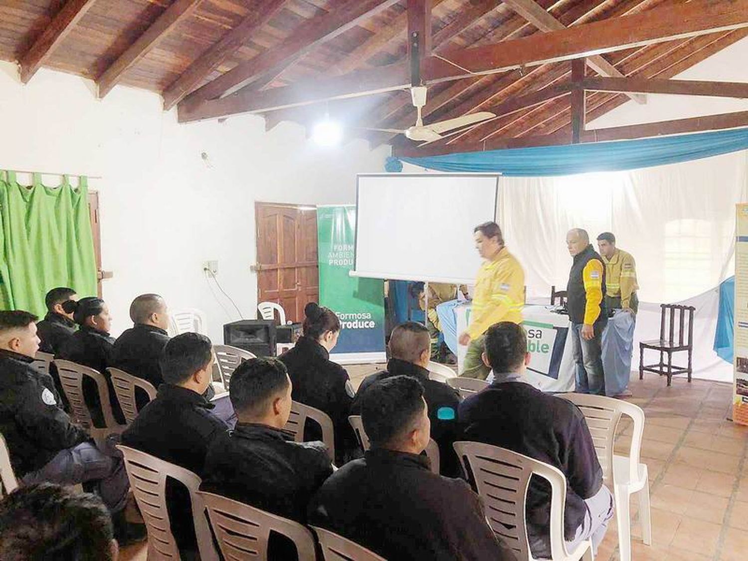 Capacitación profesional en el combate
de incendios forestales en Belgrano