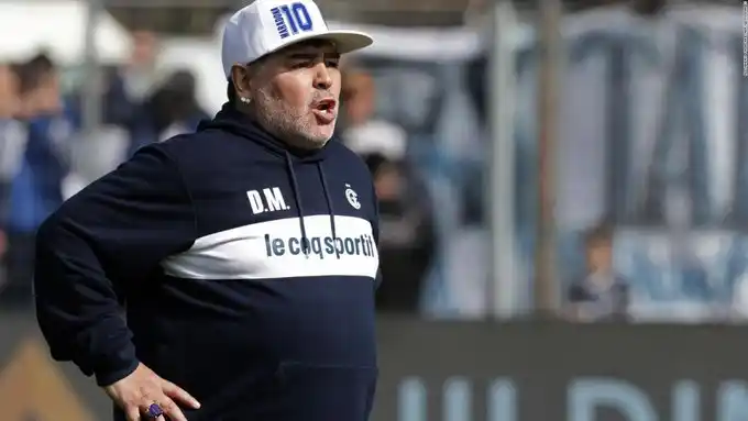 Maradona debuta hoy como DT de Gimnasia de La Plata