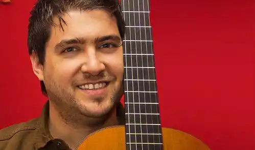 Música latinoamericana y folclore con Federico Pecchia