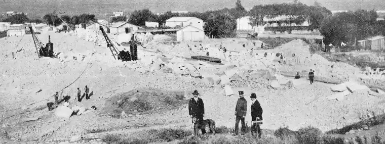 Con casi mil kilos diarios de pólvora, desmontaban los bloques de granito en Cerro Leones