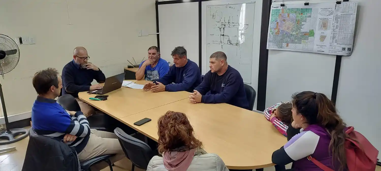 Se conocieron las ofertas para extender redes de agua en los barrios La Movediza y La Unión