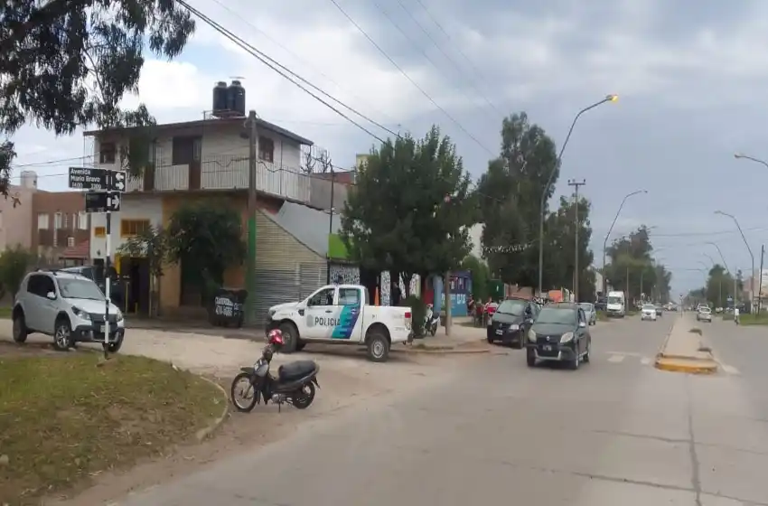 Dos motociclistas sin registro colisionaron en Mario Bravo y Bermejo