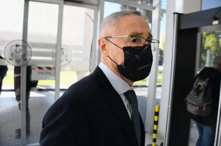 Sain lamentó no haber llevado a Traferri al banquillo de los acusados y dijo que «a Perotti le doblaron la mano»