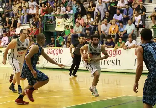Liga Provincial: Racing recibe a Talleres en el Giusto 