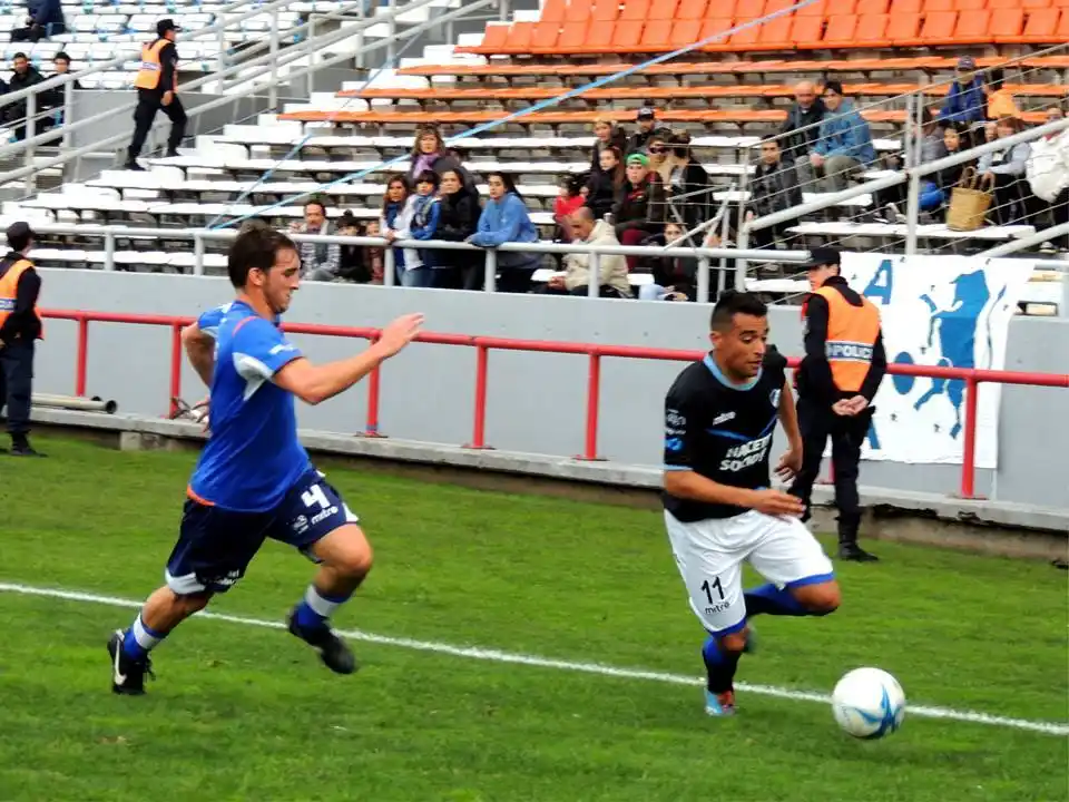 Alvarado viaja con un cambio