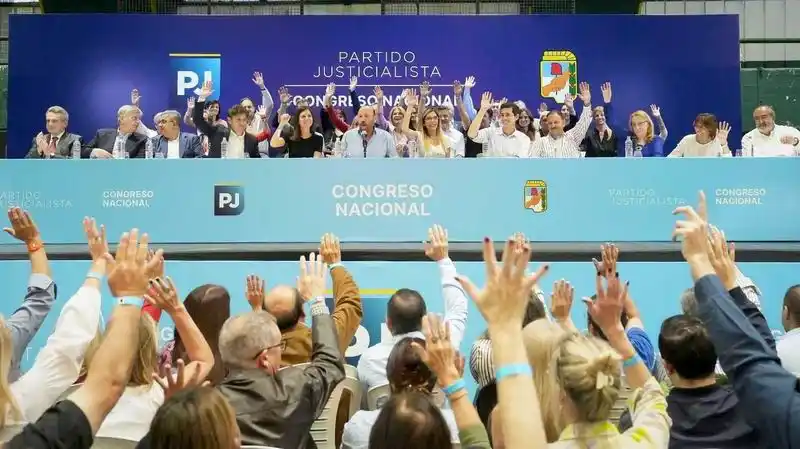 Samid pidió que Insfrán sea el
presidente del Partido Justicialista
