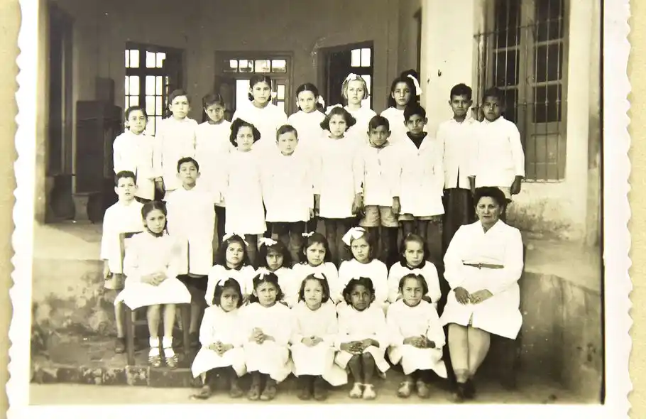 No ‘cuelgues’ el guardapolvo