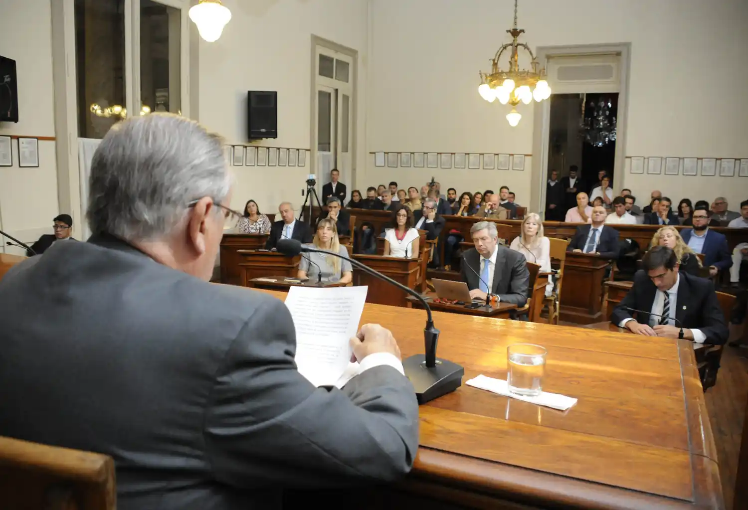 "Fueron años difíciles", aseguró Lunghi en su discurso de inicio de sesiones