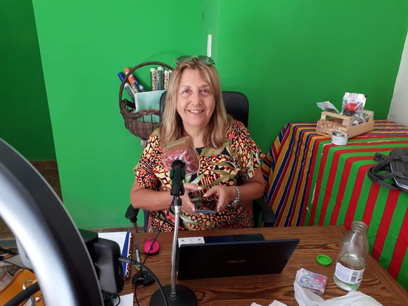 #RadioCuarentena: ¿Qué pasa, Lilí? – 18 de enero de 2021 #showdeaudios