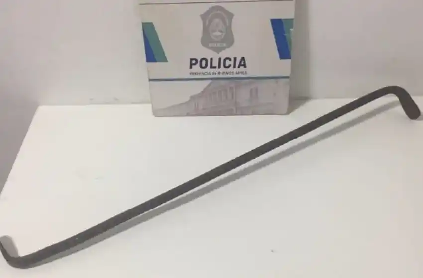 Una pareja de borrachos discutió en la vía pública y fueron detenidos