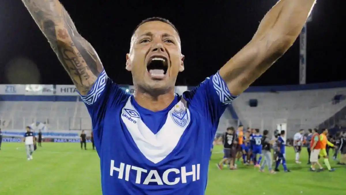 Zárate, a la hinchada de Vélez: «Traición es otra cosa»