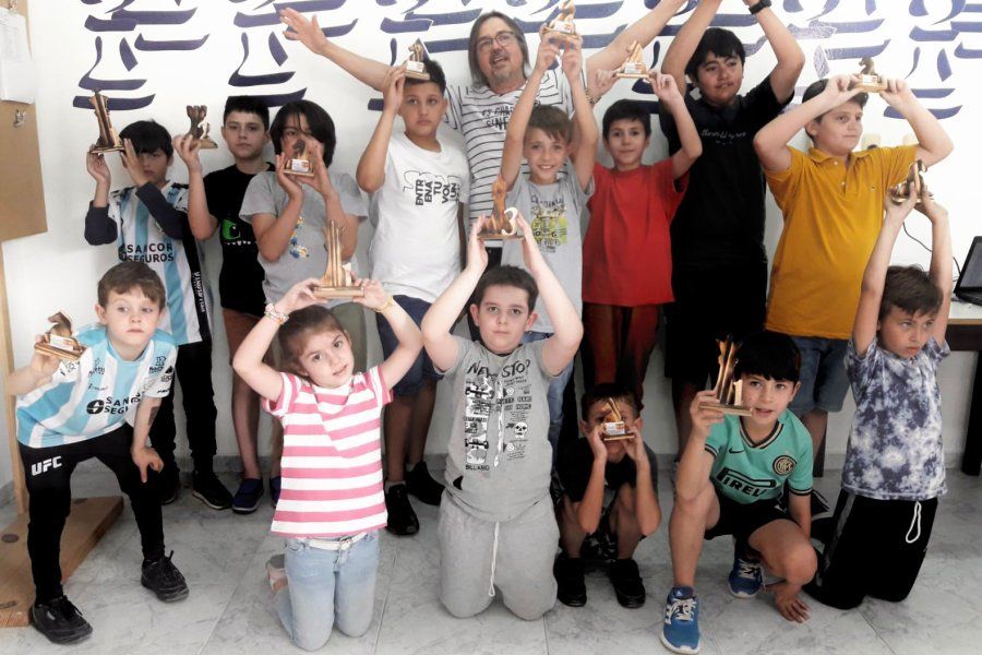 Ajedrecistas de la Crema en el torneo “Dominguito”