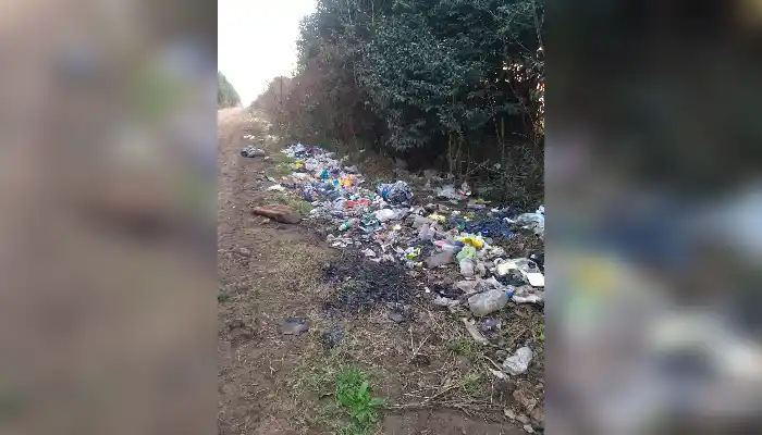 Basura en el camino Real a paraje El Espinillo