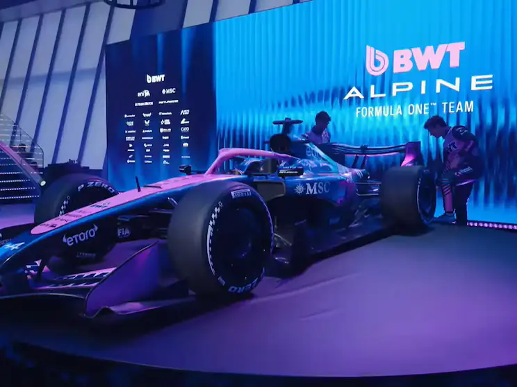 Franco Colapinto y Pierre Gasly, los encargados de descubrir el nuevo monoplaza.
