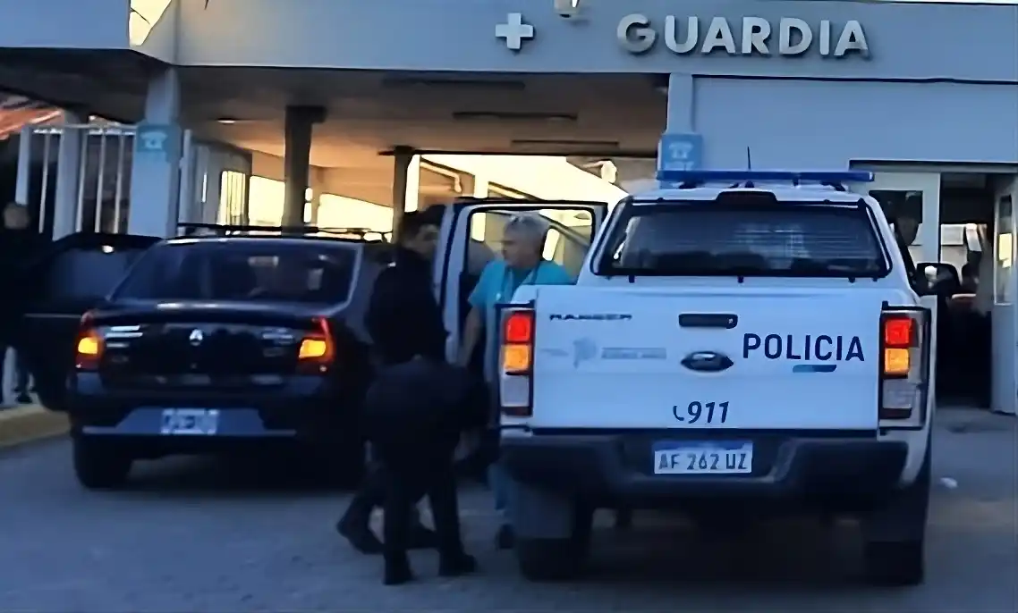 Conflicto en El Caserito: tiros, heridos, detenidos y policías agredidos