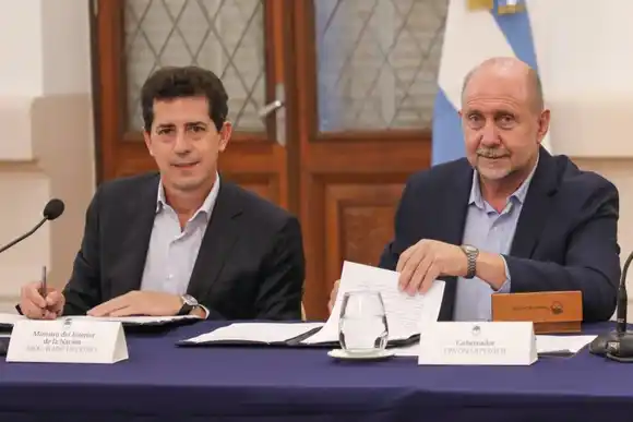Perotti y De Pedro firmaron un convenio para realizar obras contra inundaciones en San Javier