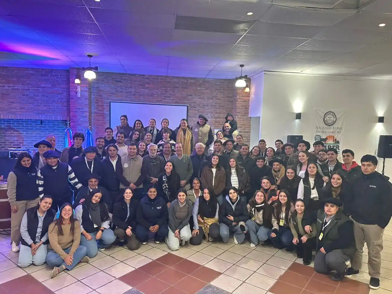 GUALEGUAYCHÚ FUE SEDE DEL III ENCUENTRO DE ATENEOS FARER,
UN ESPACIO CLAVE PARA LA DIRIGENCIA JOVEN
