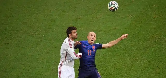 En un partidazo, Holanda lo dio vuelta y le ganó 5 a 1 a España 