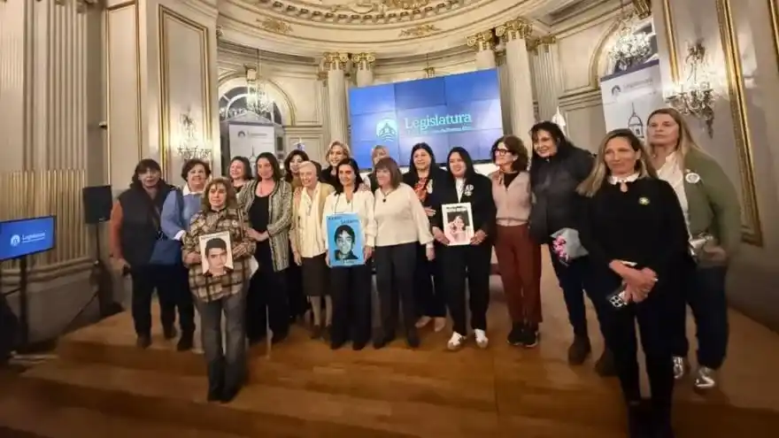 Acto en el Salón Dorado de la Legislatura porteña