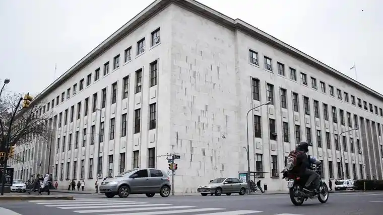 A juicio por prender fuego a su pareja