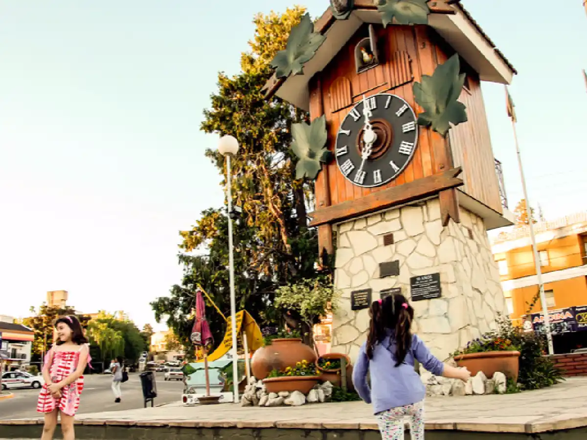 El reloj Cucú de Carlos Paz será visitado por el teatro infantil de San Francisco