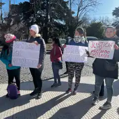 Protesta del Movimiento 1° de Octubre frente a la Municipalidad