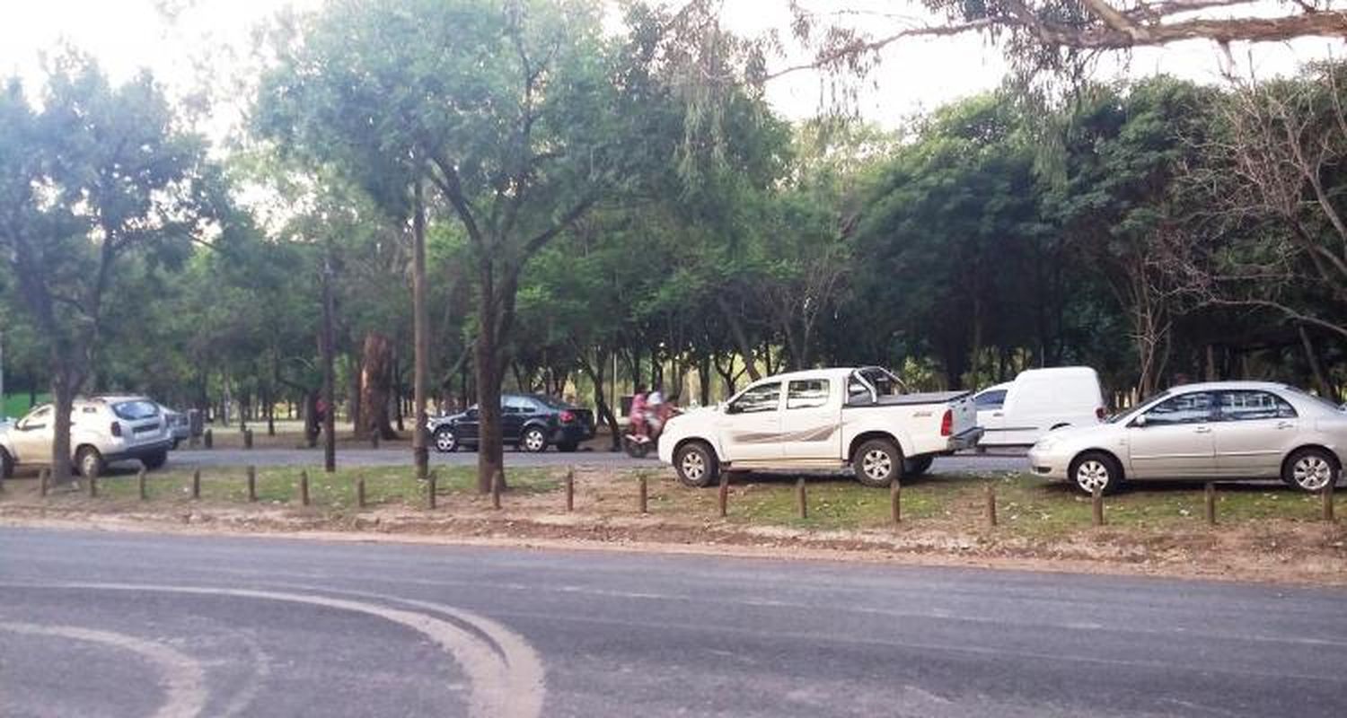 Polémica por la idea de restringir la circulación vehicular en la costa y el Paseo Público