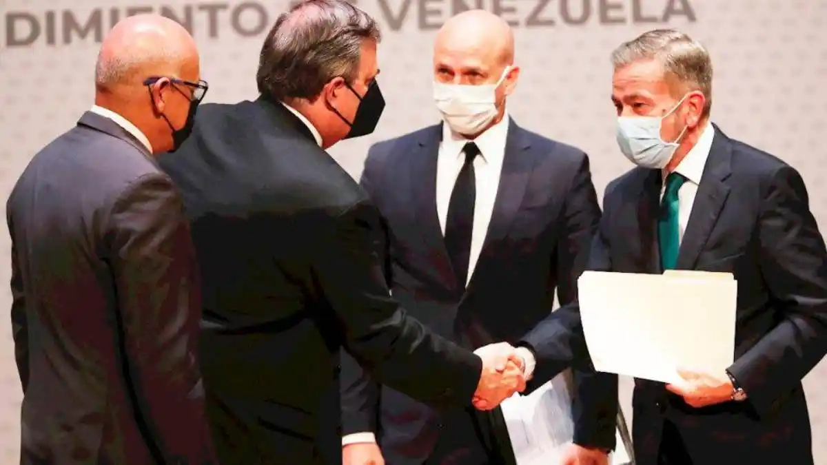 ¡PA LANTE Y PA TRAS! EE.UU. quiere que se reactive diálogo en México, pero aprieta con más sanciones a Venezuela