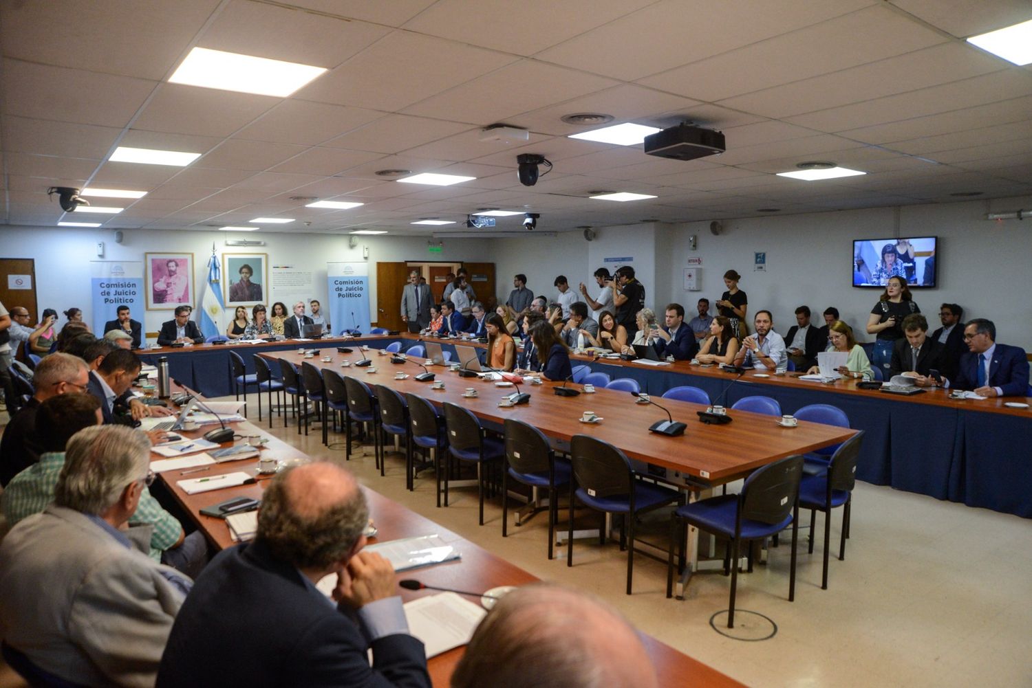 Diputados recibe a la comisión asesora para la producción orgánica