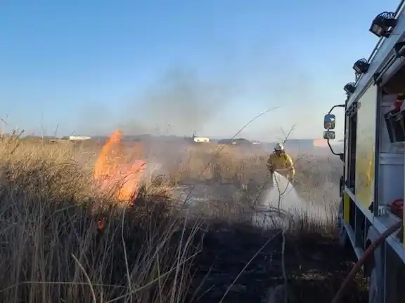 Incendios en Salta: hay focos activos cerca del aeropuerto