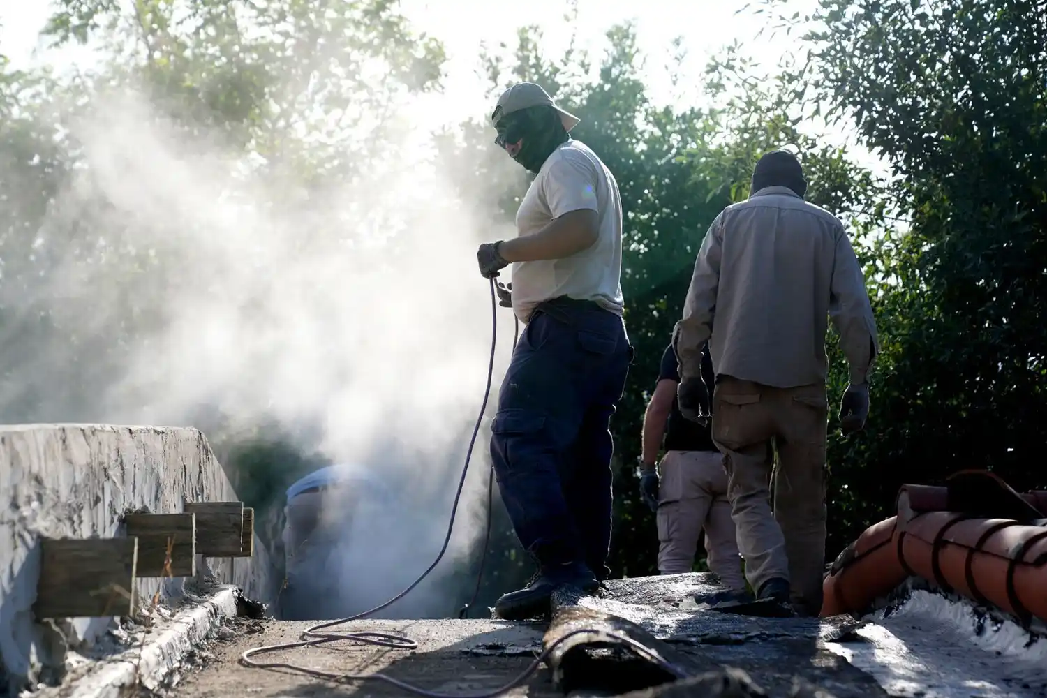 Derribaron un nuevo búnker de venta de drogas en barrio Las Flores de Rosario y ya son 102 los inactivados en Santa Fe - 1
