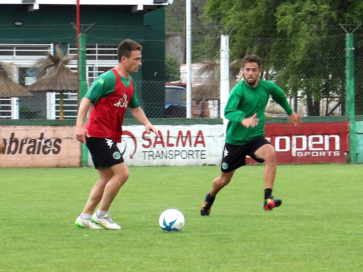 Kimberley prueba variantes para cerrar la fase