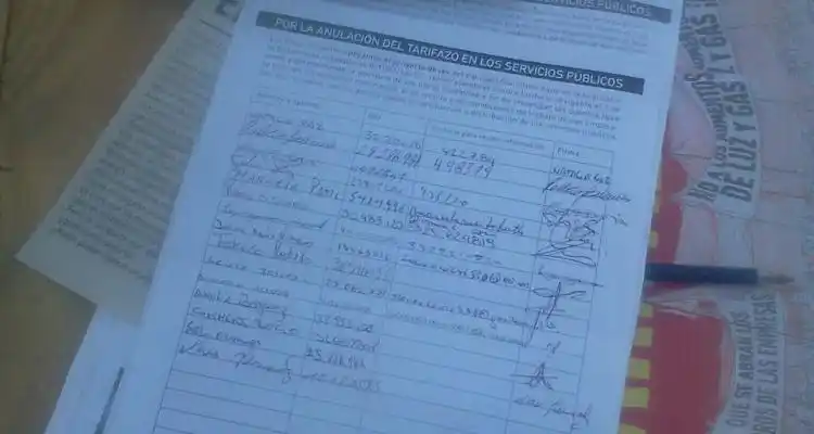 Juntan firmas “por la anulación del tarifazo”