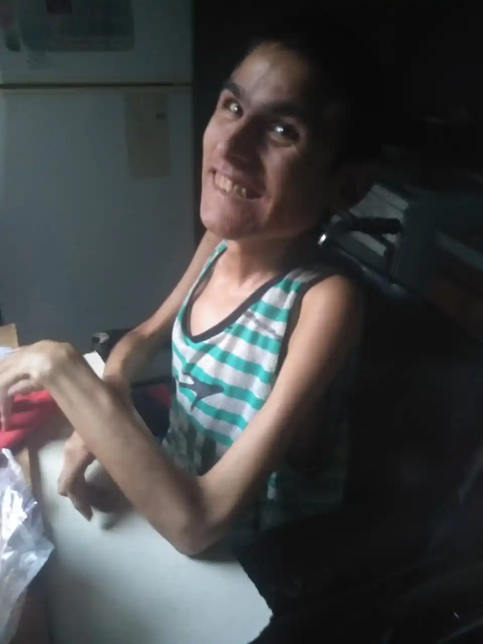 Padece Distrofia Muscular y quedó sin asistencia desde que su papá fue despedido de Loimar