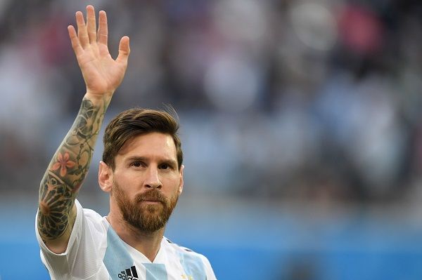 Argentina puso el alma, ganó 2-1 y se metió en los octavos de final