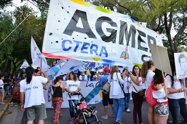 Agmer se manifestó por el pago de un doble aguinaldo 