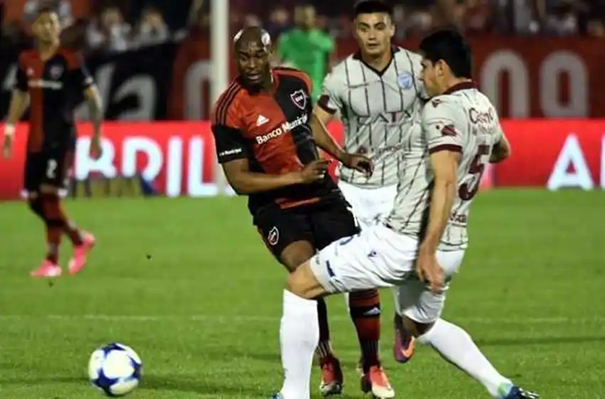 Newell’s se quedó en el segundo tiempo y rescató un punto