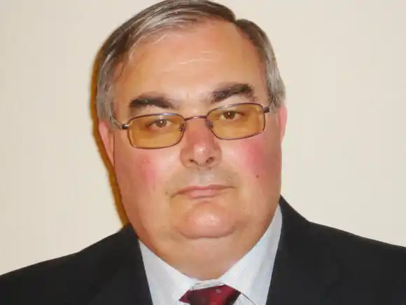 Somos mientras estamos;  renovándonos para revivirnos