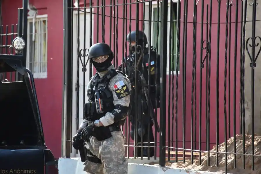 Megaoperativo contra banda narco: más de 14 mil dosis de cocaína, 9 mil de marihuana, armas y alrededor de 27 millones de pesos fueron secuestrados