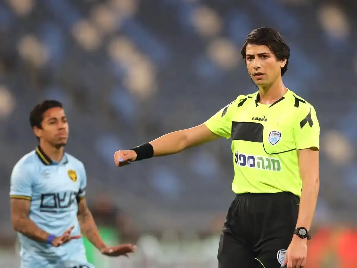 deporte y género  arbitra transexual Sapir Berman