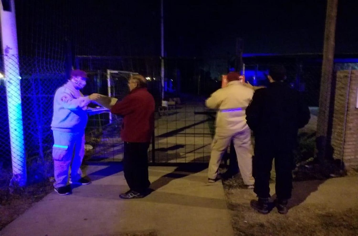 Clausuraron una canchita de fútbol 5 por realizar encuentros clandestinos